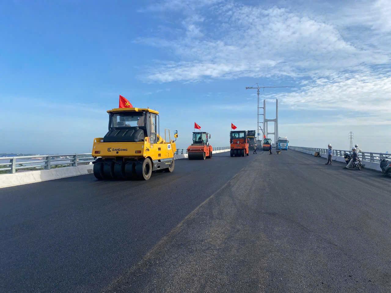 cầu Rạch Miễu 2 gấp rút hoàn thiện các công đoạn còn lại để kịp tiến độ thông xe ngày 2/9/2025